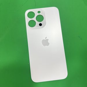 Nắp Lưng Iphone 13 Pro màu trắng