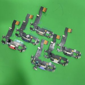 Cáp sạc (chân sạc) Iphone 12 màu đen