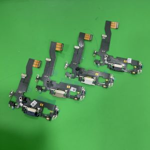 Cáp sạc (chân sạc) Iphone 12 Pro màu trắng